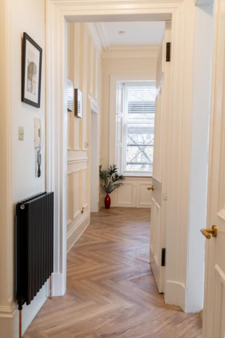 The Devonshire Suite - Your 5 Star West End Stay! Glasgow Esterno foto